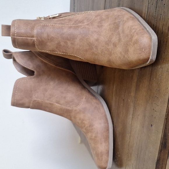 GBG Los Angeles Vissa Western Booties Size 6 - Picture 9 of 12